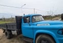 Camiones y Grúas - Vendo camión fargo de 1958 andando con su motor original 6 cilindros equipo a gas un tubo vence hidráulico 2028 . Ideal para restaurar - En Venta