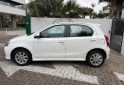 Autos - Toyota Etios 2017 Nafta 80000Km - En Venta