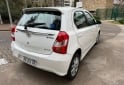Autos - Toyota Etios 2017 Nafta 80000Km - En Venta