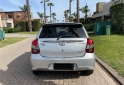 Autos - Toyota Etios 2017 Nafta 72000Km - En Venta