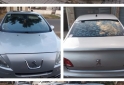 Autos - Peugeot 408 alluve+nav 2011 Diesel 180000Km - En Venta