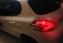 Autos - Peugeot 208 allure touchscreen 2016 Nafta 136000Km - En Venta