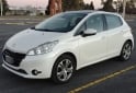 Autos - Peugeot Peugeot 208 feline permut 2015 Nafta 130000Km - En Venta