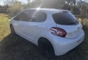 Autos - Peugeot 208 allure touchscreen 2016 Nafta 136000Km - En Venta