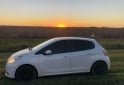Autos - Peugeot 208 allure touchscreen 2016 Nafta 136000Km - En Venta