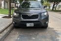 Camionetas - Hyundai Santa Fe versión 4*4 2011 Diesel 180000Km - En Venta