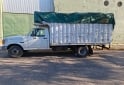 Camiones y Grúas - Ford F400 gomas nuevas mecánica pesada caja de 5 - En Venta