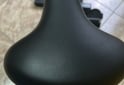 Deportes - Bicicleta Fija Spinning 150kg Reforzada Dakota Bluetooth 6kg Color Negro - En Venta