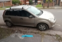 Autos - Ford Fiesta max 2006 GNC 150000Km - En Venta