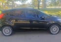 Autos - Ford Fiesta Kinect SE Plus. 2015 Nafta 133000Km - En Venta