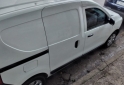 Utilitarios - Renault Kangoo 2023 Diesel 80000Km - En Venta