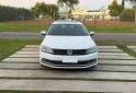 Autos - Volkswagen Vento Highline 2017 Nafta 140000Km - En Venta
