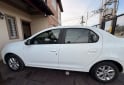 Autos - Renault Logan 2018 GNC 144000Km - En Venta