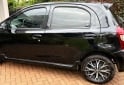 Autos - Toyota etios hatchback 2023 Nafta 85000Km - En Venta