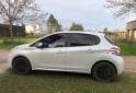 Autos - Peugeot 208 allure touchscreen 2016 Nafta 136000Km - En Venta