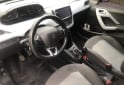 Autos - Peugeot 208 allure touchscreen 2016 Nafta 136000Km - En Venta