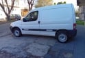Utilitarios - Peugeot Partner 2012 Diesel 300000Km - En Venta