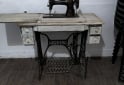 Otros - Maquina de coser - En Venta