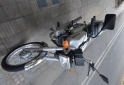 Motos - Suzuki Ax 100 2022 Nafta 14000Km - En Venta
