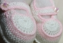 Art�culos para beb� - Escarpines y gorritos tejidos - En Venta