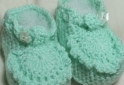 Art�culos para beb� - Escarpines y gorritos tejidos - En Venta