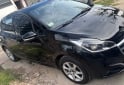 Autos - Peugeot 208 touchscreen 2015 Nafta 106000Km - En Venta