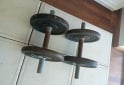 Deportes - Excelente Par de Mancuernas Macizas con Topes y 20 Kg de Discos de Fundici�n - En Venta