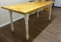 Hogar - Mesa de pino pintada y barnizada - En Venta