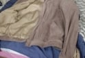 Indumentaria - SE VENDE CAMPERA DE GAMUZA T N°58 Y SACO LANA GASPIADO T XL/3 - En Venta
