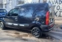 Utilitarios - Renault Kangoo 2016 GNC 155000Km - En Venta