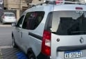 Utilitarios - Renault Kangoo STEPWAY 5 asientos 2023 Nafta 86000Km - En Venta