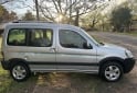 Utilitarios - Peugeot Partner patagónica 2016 Nafta 100000Km - En Venta