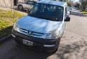Utilitarios - Peugeot Partner furg�n 2015 GNC 116300Km - En Venta