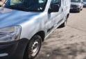 Utilitarios - Peugeot Partner furg�n 2015 GNC 116300Km - En Venta