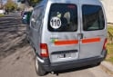Utilitarios - Peugeot Partner furg�n 2015 GNC 116300Km - En Venta