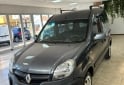 Utilitarios - Renault KANGOO AUTHENTIQUE PLUS 2015 Nafta 141000Km - En Venta