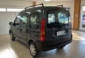 Utilitarios - Renault KANGOO AUTHENTIQUE PLUS 2015 Nafta 141000Km - En Venta