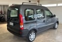 Utilitarios - Renault KANGOO AUTHENTIQUE PLUS 2015 Nafta 141000Km - En Venta
