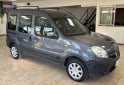 Utilitarios - Renault KANGOO AUTHENTIQUE PLUS 2015 Nafta 141000Km - En Venta