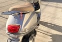 Motos - Vespa VXL 150 2025 Nafta 4350Km - En Venta