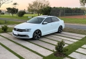 Autos - Volkswagen Vento Highline 2017 Nafta 140000Km - En Venta