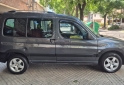 Utilitarios - Peugeot Partner 1ra mano permuto 2014 Nafta 140000Km - En Venta