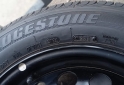Accesorios para Autos - Neumático Bridgestone con llanta - En Venta