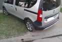 Utilitarios - Renault Kangoo 2023 Nafta 48000Km - En Venta