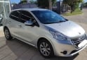 Autos - Peugeot 208 2013 Nafta 140000Km - En Venta