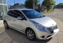 Autos - Peugeot 208 2013 Nafta 140000Km - En Venta