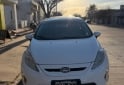 Autos - Ford Fiesta kinetic Titanium 2012 Nafta 200000Km - En Venta