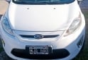 Autos - Ford Fiesta Kinetic desing 2013 Nafta 150000Km - En Venta