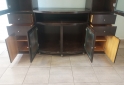 Hogar - Mueble cristalero con mesa para televisor - En Venta