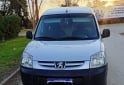 Autos - Peugeot Partner confort furgon 2018 Diesel 117000Km - En Venta